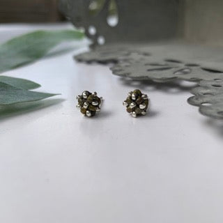 MINI CLOUD Studs - Mörk Brungrön Spräcklig