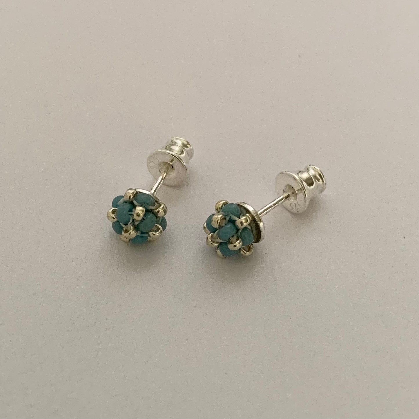 MINI CLOUD Studs - ljusblå